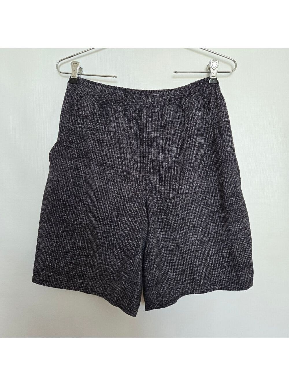 LULULEMON MEN'S 'PACE BREAKER' SHORTS BLACK GRAY LOOSE FITTING (MEDIUM)